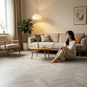Plancher <span class=keywords><strong>flottant</strong></span> imperméable <span class=keywords><strong>en</strong></span> vinyle SPC de luxe, motif <span class=keywords><strong>chevron</strong></span>, 7 mm 8 mm, chêne blanc, système clic, revêtement de sol hybride <span class=keywords><strong>en</strong></span> plastique pour intérieur - Product Image 1