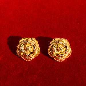 Pendientes de lujo de alta calidad para mujer, pendientes de acero inoxidable chapados en oro de 24 quilates, Pendientes chapados en oro - Product Image 2
