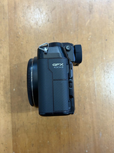 กล้องระดับมืออาชีพ Fujifilm GFX100S II กล้องดิจิตอลฟอร์แมตกลางน้ำหนักเบา ความละเอียด 102MP - Product Image 3