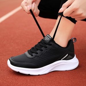 Chaussures de travail en PU pour femmes, légères, à semelle souple, antidérapantes, baskets décontractées pour la course, usage quotidien au bureau, noires, vente en gros, directement de l'usine OEM - Product Image 2