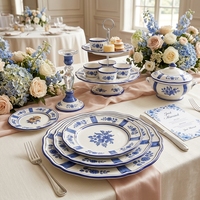 Assiettes en céramique imprimées de fleurs vintage modernes, vaisselle de luxe en porcelaine à bord festonné, ensembles de vaisselle pour restaurant, traiteur, mariage