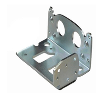 Service de fabrication sur mesure de tôles métalliques en aluminium et acier inoxydable par un fabricant spécialisé dans le traitement des tôles pour l'industrie