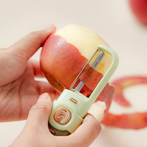 Couteau multifonctionnel 2-en-1 pour éplucher, découper et tailler les fruits et légumes, mini-couteau éplucheur de fruits personnalisé pour la cuisine - Product Image 4