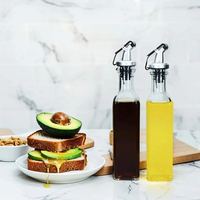 Bouteille à huile carrée en verre avec bec verseur pour la sauce soja et les condiments