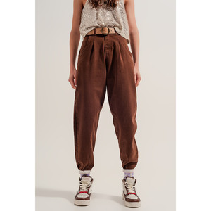 Jeans de Cintura Alta con Pliegues Delanteros en Color Marrón - Product Image 5