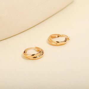 Aros de Oro de 18K Xinfly para Mujer, Brillantes, con Doble Círculo, Diseño de la Suerte - Product Image 5