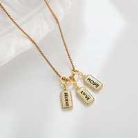Collier Pendentif Bracelet en Zircon Métal Doré 18 Carats, Bijoux Lettre Inspirante « Believe Brave Hope » à Vendre