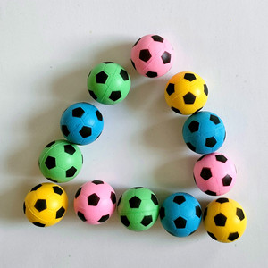 Balle élastique pour animaux de compagnie en mousse de latex naturel couleur football chat morsure jeu interactif balle de jouet peut être personnalisé couleur emballage - Product Image 2