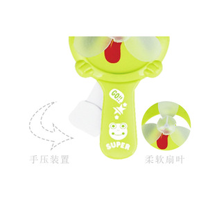 Mini ventilateur portatif en forme de grenouille, en plastique, manuel, design de dessin animé, pour enfants, utilisation en extérieur - Product Image 4