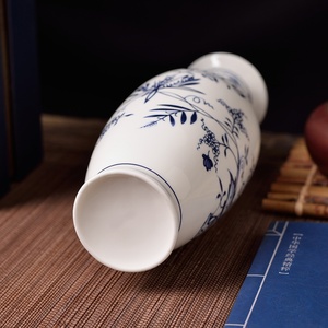 Jarrón de Flores de Cerámica y Porcelana de Estilo Nórdico, Diseño Retro Europeo, Lujoso y Vintage para Decoración del Hogar - Product Image 3