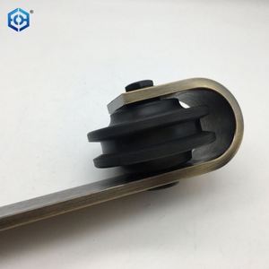 Kit de rodillos de sistema de puerta de madera de Granero deslizante doble de Metal de color personalizado Hardware de puerta de Granero deslizante resistente - Product Image 3