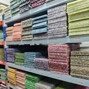 Stampa su misura in plastica legno Cluck It gallina le uova orecchino capelli artiglio - Product Image 6