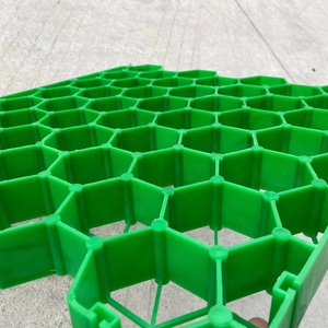 Tapis de paddock d'allée de cheval de HDPE 40mm 50mm 70mm grilles d'herbe de gravier barrages de pentes de jardin en plastique pour des parcs de stationnement verdissement - Product Image 2