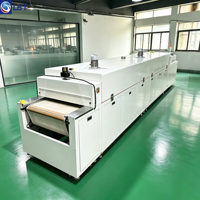 Four à convoyeur industriel à bande maillée pour séchage de PCB, de plastiques et de quincaillerie, cuisson propre, installation sur site à l'étranger