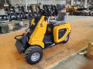 Mini Cargadora de Ruedas HAIJU H130, Potencia Nominal 16.8kw, Capacidad de Carga 0.3 Toneladas, Accionamiento Hidráulico y Cargadora Frontal para Granjas y Campos - Product Image 4