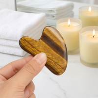 Pierre Gua Sha en œil de tigre naturel en forme de cœur, outil de massage pour le lifting du visage et le soin de la peau