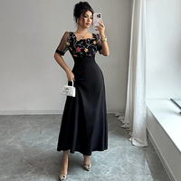 Pour le commerce extérieur 2026 Nouvelle robe longue à manches longues brodée et patchwork pour femmes, style européen et américain, transfrontalière