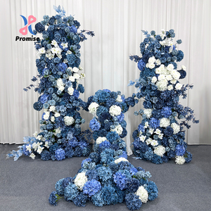 แถวดอกไม้ประดิษฐ์ทำจากผ้าไหมสีเข้มดอกไฮเดรนเยียสีกุหลาบสีฟ้าสวยงามสำหรับงานแต่งงานพิธีมอบอายุ - Product Image 1