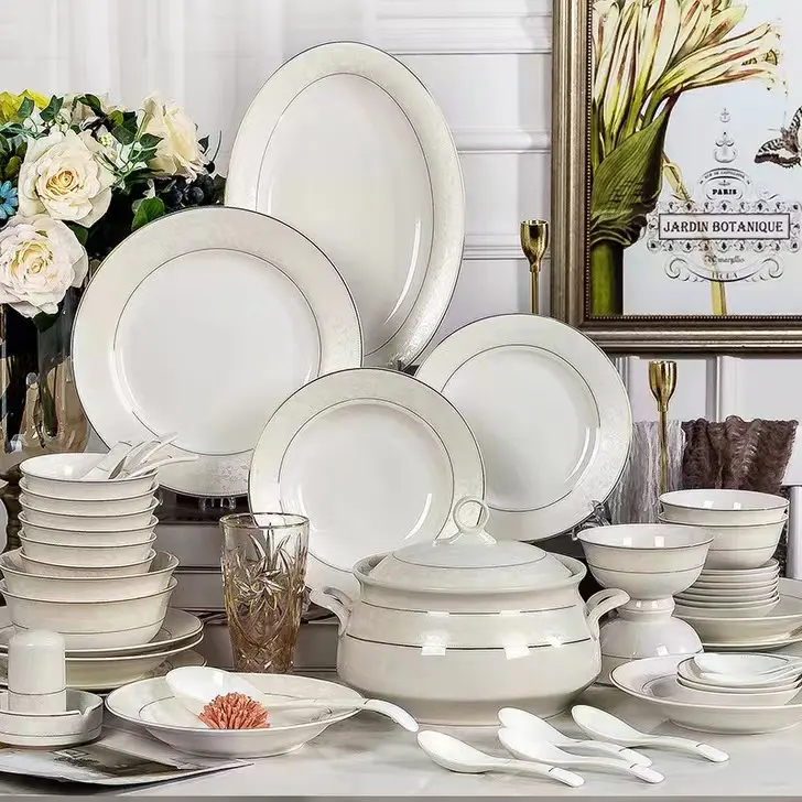 Luxury Jingdezhen Ceramics Tableware Draw The Raider White Bone China Gift Porcelain Plates And Bowls dinner Set