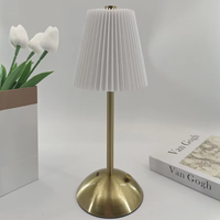 Promotion Lampe de Chargement Sans Fil à Commande Tactile, Veilleuse Latérale Métallique Sans Fil pour Chambre, Petite Lampe de Table LED