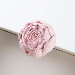Rosa peonía en forma de flor perfumada Aroma yeso coche ventilación Clip ambientador cerámica porcelana fragancia aceite esencial difusor - Product Image 1