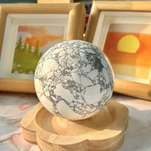 Vente en gros de sphères d'howlite de style bohème, pierres de guérison naturelles pour une décoration intérieure unique et des cadeaux de fêtes - Product Image 5