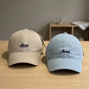 Casquette de baseball en coton beige brodée à l'avant avec texte cursive, visière incurvée réglable, style décontracté streetwear, vente en gros - Product Image 4