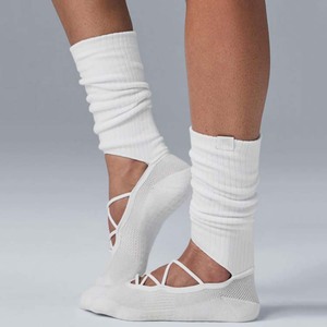 Chaussettes <span class=keywords><strong>de</strong></span> yoga et <span class=keywords><strong>de</strong></span> Pilates pour femmes, antidérapantes, à bride unique, avec grip Siren, pour la gym, le fitness, la barre et le Lagree, personnalisables en gros - Product Image 3