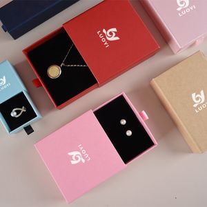 Boîte cadeau en carton recyclable de haute qualité pour bijoux avec doublure en éponge, boîtes à tiroir coulissantes en papier kraft personnalisées de petite taille - Product Image 2