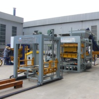 Machine automatique de fabrication de briques en béton QT4-15 avec moule personnalisé