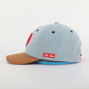 Gorra de Béisbol de Mezclilla con Logotipo de Corazón Bordado en 6 Paneles, Personalizada, de Alta Calidad y Precio Económico al por Mayor - Product Image 3