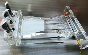 Piano à queue Heinemann Crystal, design transparent fait main avec éclairage LED en option, modèle GP-160, offrant un design transparent. - Product Image 6