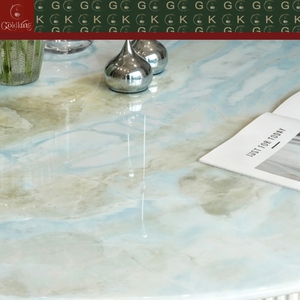 Mesa de Comedor Redonda de Mármol Azul Cielo con Vetas Verdes GOLDKING, Base de Doble Panel con Marco Metálico Acanalado, OEM ODM - Product Image 4