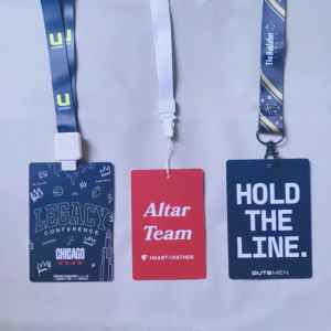 Tùy chỉnh tùy chỉnh nhựa cứng <span class=keywords><strong>ID</strong></span> làm việc Tên huy hiệu PVC chủ thẻ với logo cho thẻ tín dụng Kích thước <span class=keywords><strong>ID</strong></span> chủ thẻ - Product Image 1