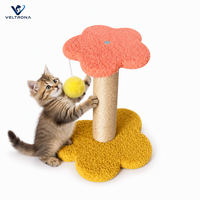 Griffoir pour chat en forme de fleur, poteau en sisal, base en peluche douce, jouet pompon 19 cm pour chats d'intérieur et chatons