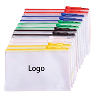 Sacs de rangement en PVC imperméables et économiques avec fermetures éclair et impression sérigraphique pour le stockage personnalisable des fournitures de bureau et scolaires