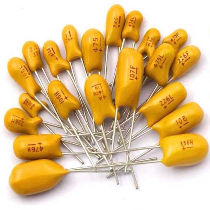 10 PEZZI Condensatore Ceramico A Disco 12pF 12 PF 50V NPO Passo 2,54mm - Foto 9