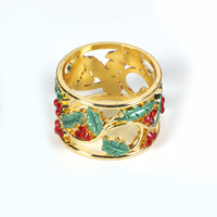 Anneau de serviette de Noël style chinois vintage ajouré écologique avec diamants, bouton de serviette rond coloré créatif pour fête