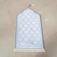 Couverture de culte de haute qualité en gros personnalisé Raschel tapis de prière musulman de Dubaï tapis de prière