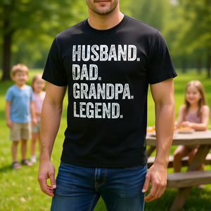 Camiseta con gráfico vintage desgastado de Husband Dad Grandpa Legend - Product Image 3