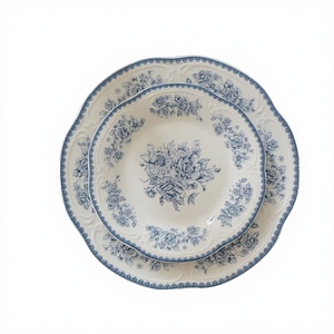 Service de vaisselle en céramique écologique bleu floral romantique rétro français - Assiettes, bols, tasses à café, assiettes à dessert, assiettes à steak - Product Image 3