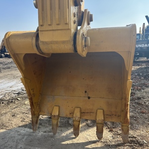 Excavatrice sur chenilles CAT349GC 2025, 0-2000h, Moteur 49 tonnes 303KW, Composants hydrauliques d'origine, Capacité de la benne 2,8m, Origine Japon - Product Image 4