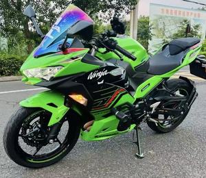 Kawasaki <span class=keywords><strong>Ninja</strong></span> <span class=keywords><strong>400</strong></span> ABS KRT Edition Sportbike Exportation mondiale avec une vitesse maximale de plus de 80 km/h et une cylindrée de 50 à 2000 cm³ - Product Image 1