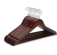 Amber Home Pack de 20 cintres à vêtements rétro en bois antidérapants de 44,5 cm avec rainure pour barre, brun antique