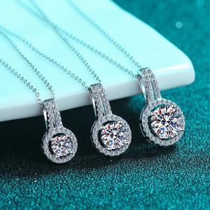 Vente en gros de pendentifs Moissanite en diamant pour femme en argent sterling 925 certifié Gra Collier Moissanite Bijoux de fiançailles - Product Image 4