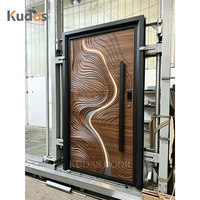 Porte d'entrée principale extérieure simple en aluminium moulé sculpté en 3D de luxe avec bande lumineuse LED intégrée pour villa et maison