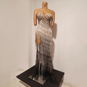 Robe de soirée TianYi à franges en cristal dégradé argent-noir, bustier sans bretelles à motif treillis, longueur ras du sol, costume de scène pour showgirl - Product Image 1