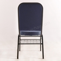 Vente en gros de chaises de banquet rembourrées personnalisées avec porte-livres Nouveau design Pieds en métal tendance utilisés pour la location de repas à l'église
