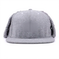 Casquette Snapback en laine Melton super chaude pour homme, coupe-vent, avec protège-oreilles en polaire, visière plate, logo personnalisé, chapeau d'hiver