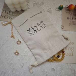 Bolsa de Almacenamiento de Anillos y Pendientes de Algodón Orgánico Personalizada, Bolsa con Cordón de Algodón y Lino Ecológico para Regalos al por Mayor - Product Image 5